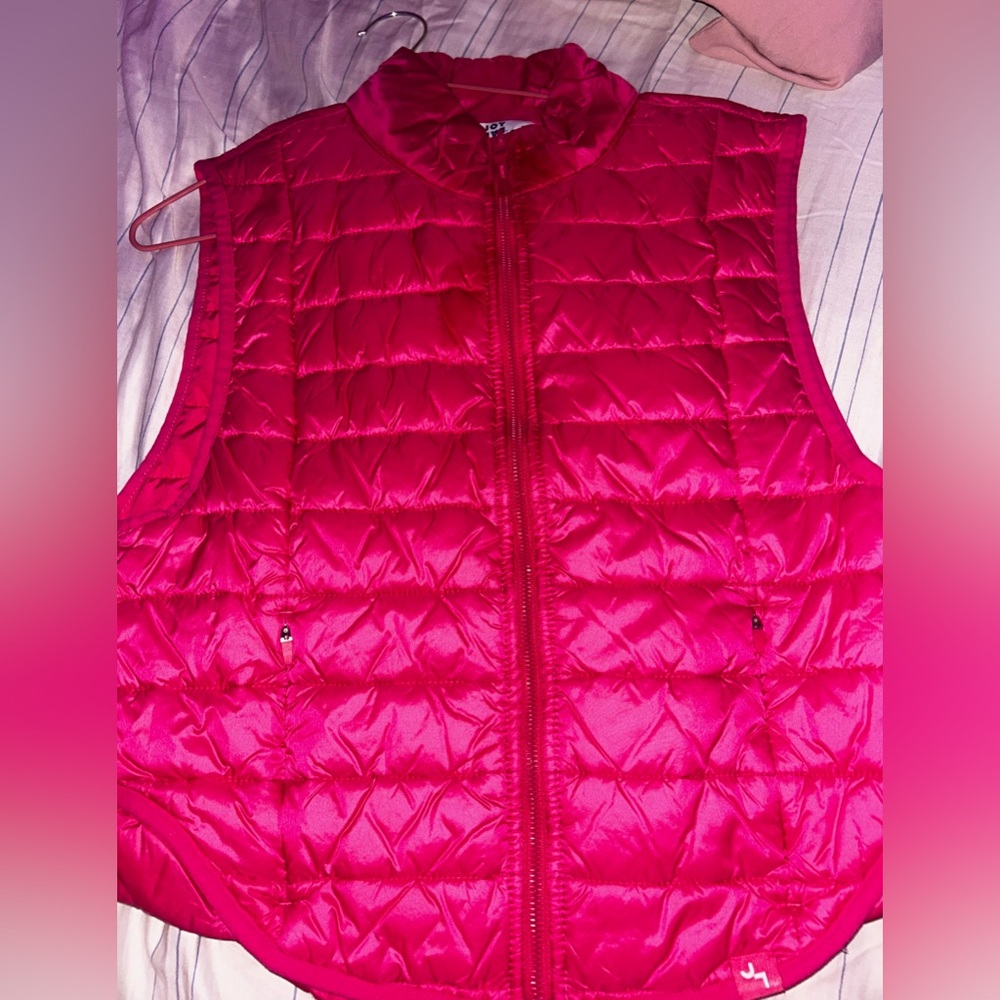 Joy bal puffer vest